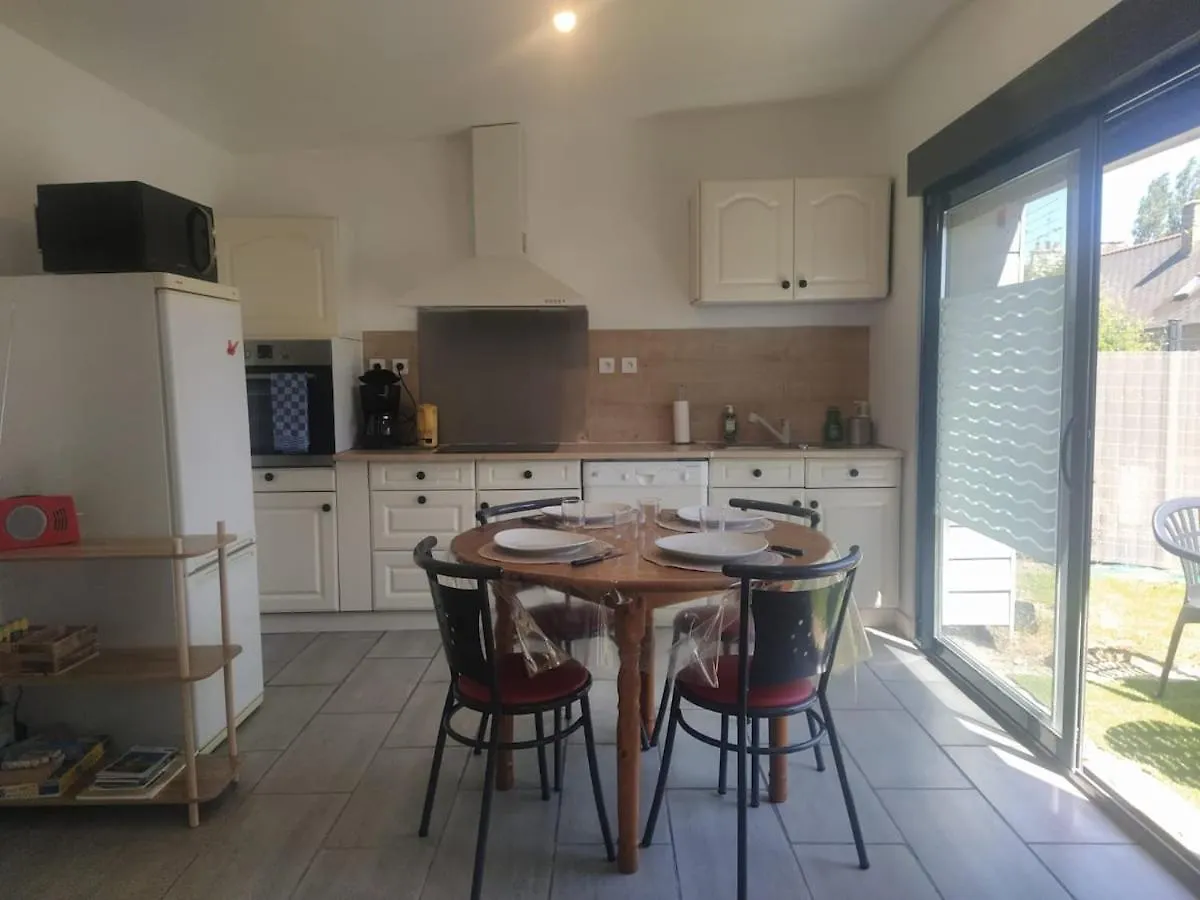 Maisonette Sur Terrain Clos, Loue 3Nuits Minimum Plouha Holiday home